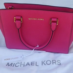 Michael Kors Selma purse